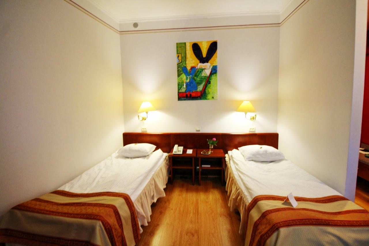Nb Hotel With Free Parking Riga Dış mekan fotoğraf